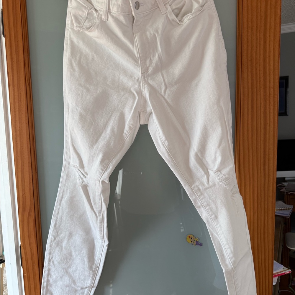 Universal Thread Women's Straight Leg Jeans - White